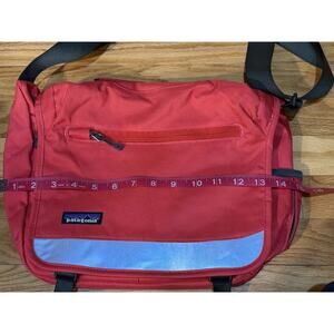 Cherry Red Patagonia Shoulder Body Bag Outdoor Messenger 15” x 11” X 4”